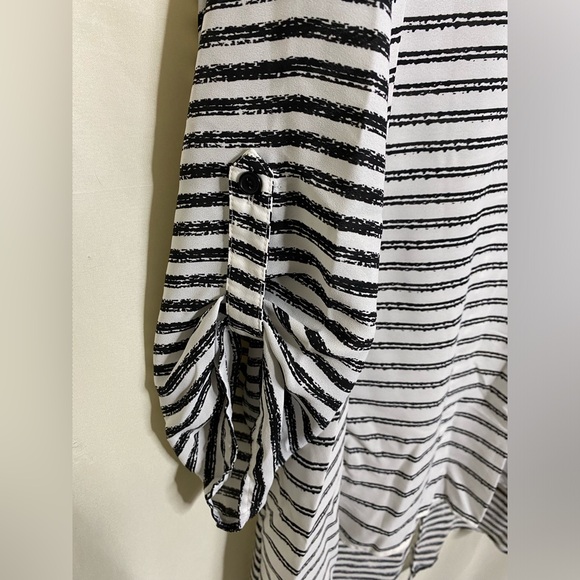 Chico’s Chyna Dual Striped Top - Picture 4 of 8